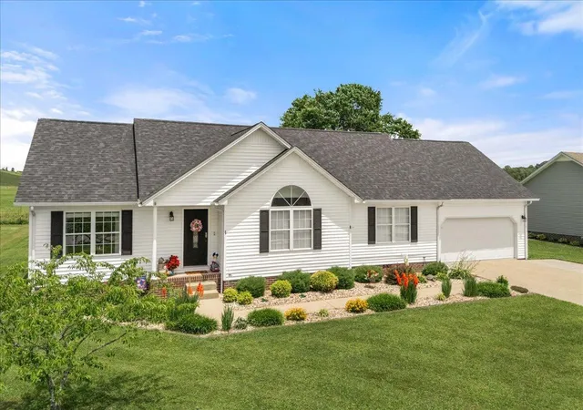 Homes for sale in London, KY | 274 Brookside Dr, London, KY 40744 | MLS# 26014232