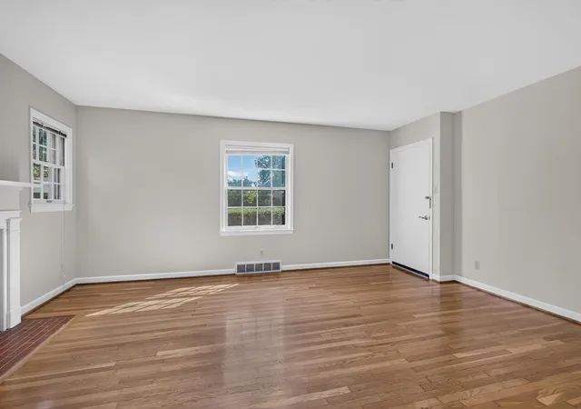 Photo 3 of Multi family home for sale at 1928 1930 Fontaine Rd, Lexington, KY 40502 | MLS# 26014251 | Listing updated on 2026-06-25