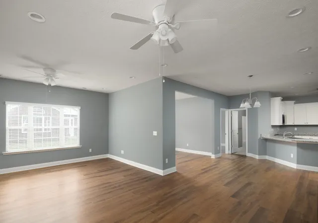 Listing Photo 4 - Condo for sale in building located at 152 Christal Dr, Georgetown, KY 40324
