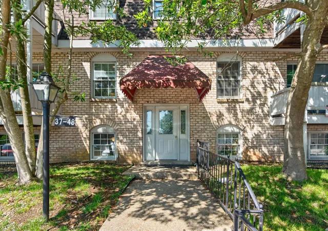 Homes for sale in Lexington, KY | 175 Malabu Dr #40, Lexington, KY 40503 | MLS# 26014238