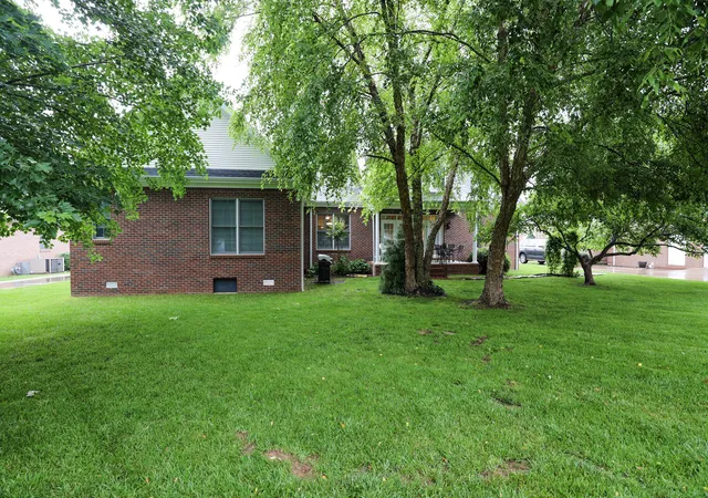 Photo 4 of Single family home for sale at 205 Willow Lake Dr, Paducah, KY 42003 | MLS# 26017286 | Listing updated on 2026-09-29