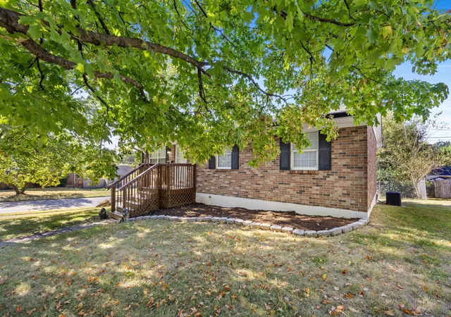 Photo 3 of Single family home for sale at 1316 Jannelle Ct, Lexington, KY 40517 | MLS# 26014261 | Listing updated on 2026-06-27