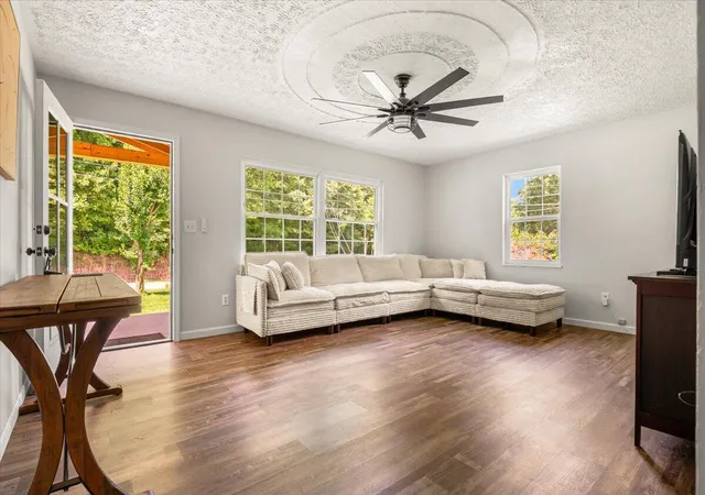 Photo 2 of Single family home for sale at 1600 Ky 3440, Barbourville, KY 40906 | MLS# 26014456 | Listing updated on 2026-09-08