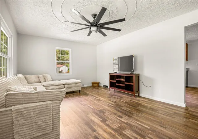 Photo 3 of Single family home for sale at 1600 Ky 3440, Barbourville, KY 40906 | MLS# 26014456 | Listing updated on 2026-09-08