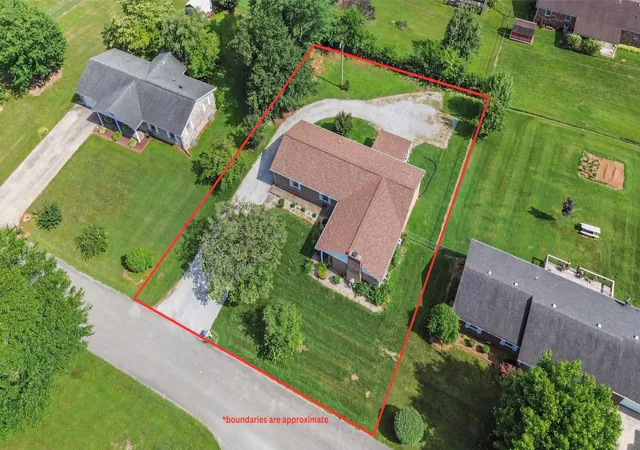 Photo 1 of Multi family home for sale at 208 Auburn Ave, Somerset, KY 42501 | MLS# 26014349 | Listing updated on 2026-08-30