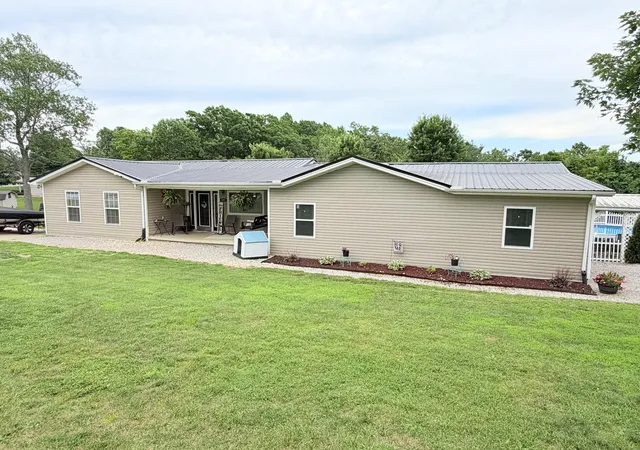 Homes for sale in Mt Vernon, KY | 285 Paul St, Mt Vernon, KY 40456 | MLS# 26014312