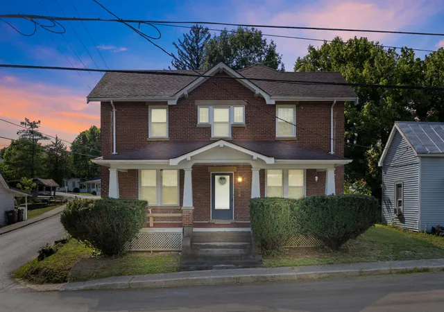 Photo 1 of Single family home for sale at 302 College St, Sadieville, KY 40370 | MLS# 26014276 | Listing updated on 2026-08-03