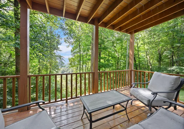 Homes for sale in Russell Springs, KY | 529 Cliffside Dr, Russell Springs, KY 42642 | MLS# 26015635