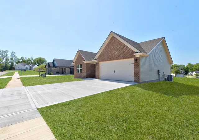 Homes for sale in Stamping Ground, KY | 156 Elk Dr, Stamping Ground, KY 40379 | MLS# 26014347