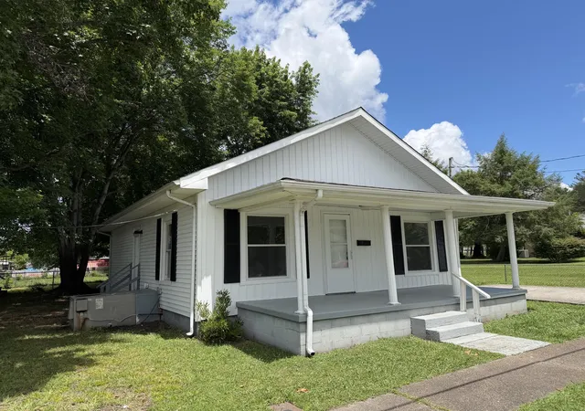 Homes for sale in Corbin, KY | 602 Caldwell St, Corbin, KY 40701 | MLS# 26014713