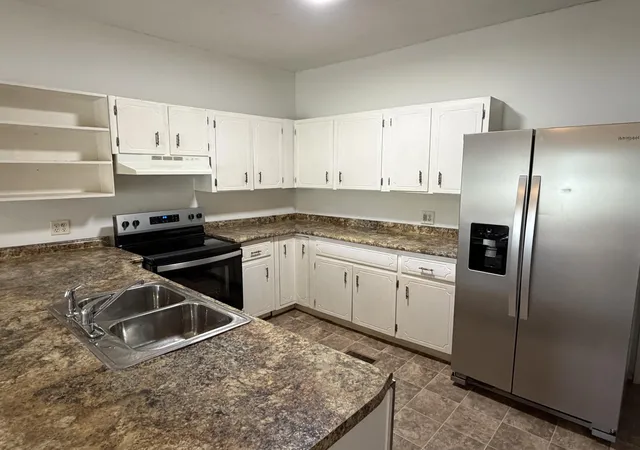 Photo 3 of Single family home for sale at 602 Caldwell St, Corbin, KY 40701 | MLS# 26014713 | Listing updated on 2026-06-25