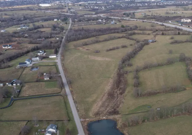 4th image of 3 Danville Loop 1 Rd, Nicholasville, KY 40356 | MLS# 26014309