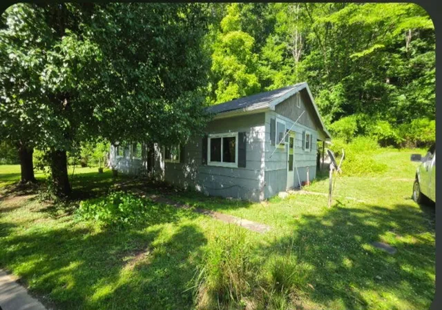 Homes for sale in Frenchburg, KY | 582 Clifton Rd, Frenchburg, KY 40322 | MLS# 26015109