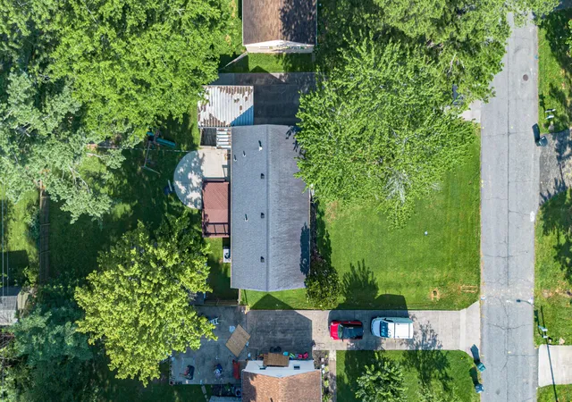 5th image of 143 Iroquois Dr, Paducah, KY 42001 | MLS# 26015286