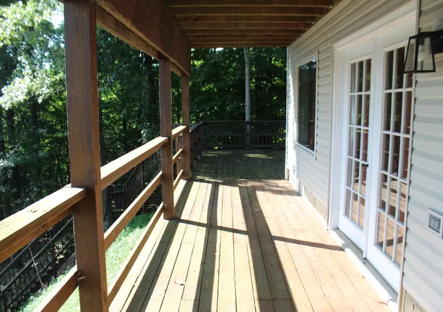 Homes for sale in Eddyville, KY | 611 Hillside Trail, Eddyville, KY 42038 | MLS# 26015628