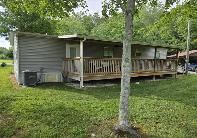 Homes for sale in Russell Springs, KY | 323 Mcqueary Rd, Russell Springs, KY 42642 | MLS# 26014363