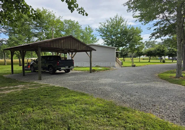 Homes for sale in Russell Springs, KY | 323 Mcqueary Rd, Russell Springs, KY 42642 | MLS# 26014363