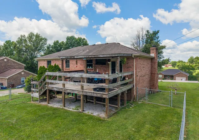 Homes for sale in Richmond, KY | 129 Carlton Ct, Richmond, KY 40475 | MLS# 26014405