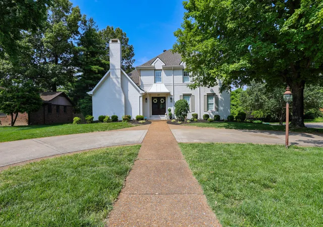 Homes for sale in Paducah, KY | 227 Audubon Dr, Paducah, KY 42001 | MLS# 26017293