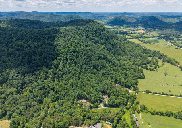 Homes for sale in Berea, KY | 220 Long Branch Rd Rd, Berea, KY 40403 | MLS# 26014528