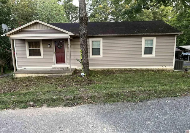 Homes for sale in Benton, KY | 300 Spicewood Ln, Benton, KY 42025 | MLS# 26017253