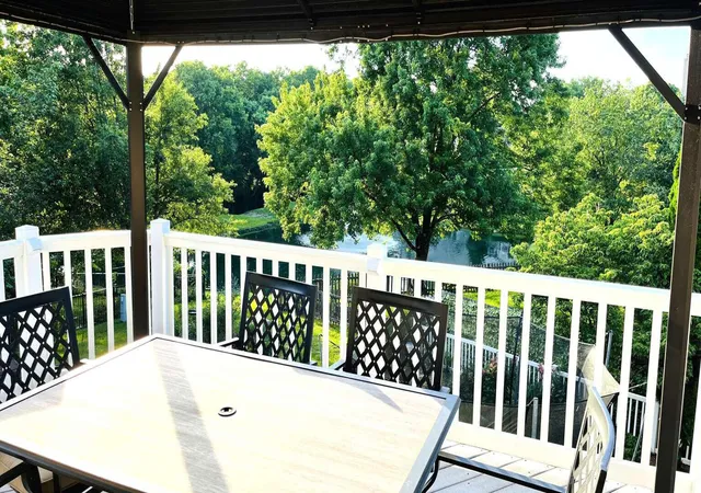 Photo 2 of Single family home for sale at 257 Shoreside Dr, Lexington, KY 40515 | MLS# 26014376 | Listing updated on 2026-07-23