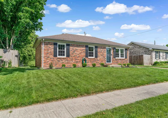 Homes for sale in Nicholasville, KY | 117 Tomahawk Rd, Nicholasville, KY 40356 | MLS# 26014427