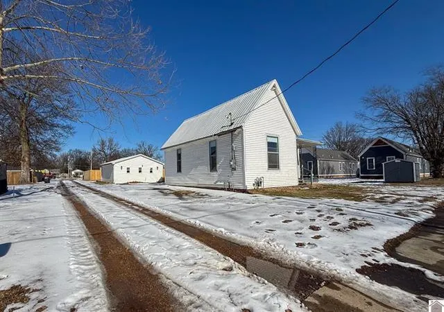 2nd image of 1415 Harrison St, Paducah, KY 42001 | MLS# 26014955
