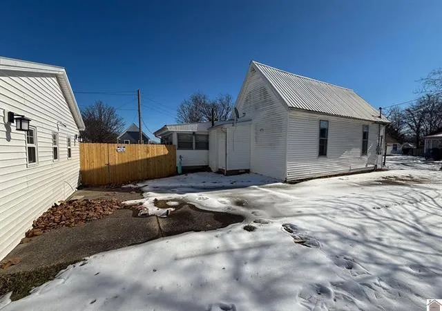 4th image of 1415 Harrison St, Paducah, KY 42001 | MLS# 26014955