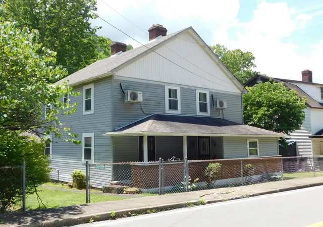 Homes for sale in Lynch, KY | 179 W Main St, Lynch, KY 40855 | MLS# 26014424