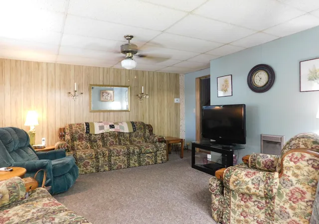 Photo 3 of Sale Pending at 179 W Main St, Lynch, KY 40855 | MLS# 26014424 | Listing updated on 2026-08-31