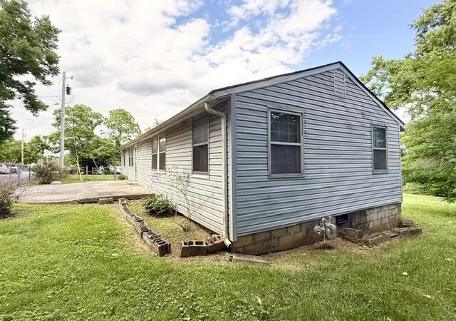 Homes for sale in Nicholasville, KY | 132 Lincoln St, Nicholasville, KY 40356 | MLS# 26015843