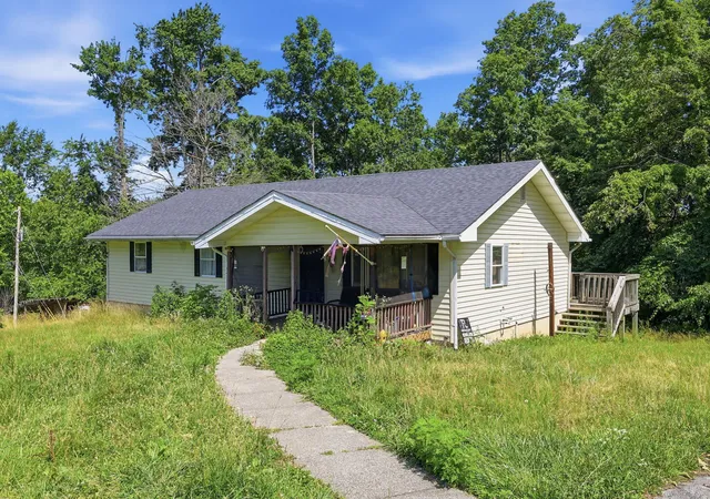 Photo 3 of Sale Pending at 110 Ebon Rd, Wellington, KY 40387 | MLS# 26014447 | Listing updated on 2026-06-27