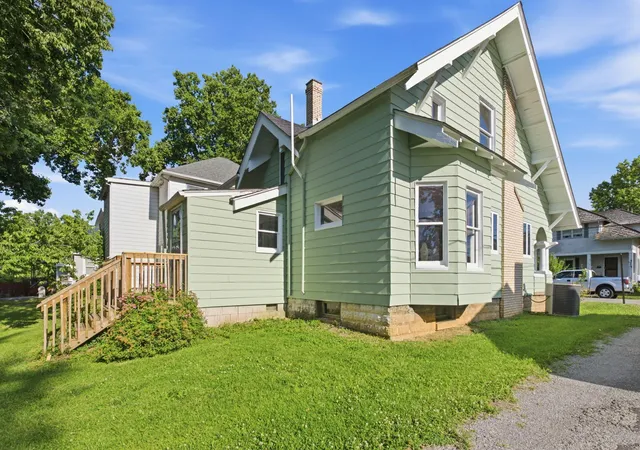 Homes for sale in Cynthiana, KY | 106 Battle Grove Ave, Cynthiana, KY 41031 | MLS# 26014483