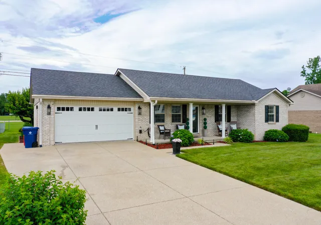 Homes for sale in Berea, KY | 419 Plumtree Dr, Berea, KY 40403 | MLS# 26014858
