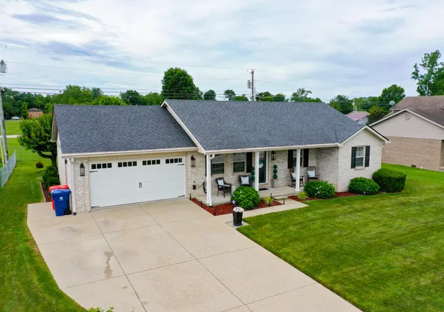 Homes for sale in Berea, KY | 419 Plumtree Dr, Berea, KY 40403 | MLS# 26014858