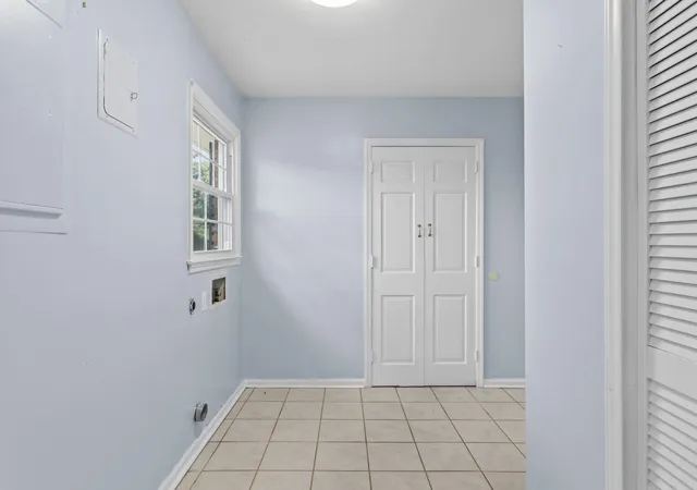 Homes for sale in Frankfort, KY | 839 Springhill Ln, Frankfort, KY 40601 | MLS# 26014494