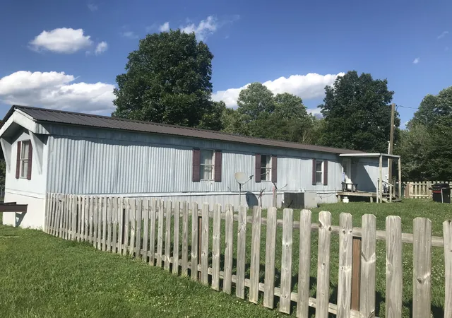 Homes for sale in Olive Hill, KY | 221 Silverhawk Rd Rd, Olive Hill, KY 41164 | MLS# 26014670