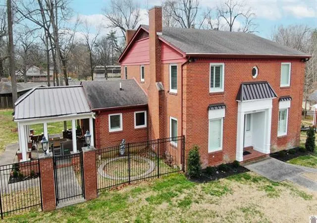 1st image of 715 Woodland Dr, Paducah, KY 42001 | MLS# 26014490