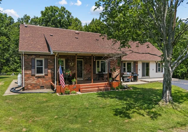 Homes for sale in Frenchburg, KY | 3695 Tarr Ridge Rd, Frenchburg, KY 40322 | MLS# 26014472