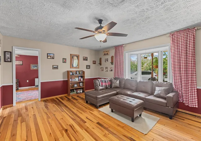 Photo 4 of Single family home for sale at 3695 Tarr Ridge Rd, Frenchburg, KY 40322 | MLS# 26014472 | Listing updated on 2026-07-27