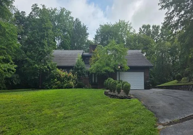 Homes for sale in London, KY | 950 Nazareth Rd, London, KY 40741 | MLS# 26017200