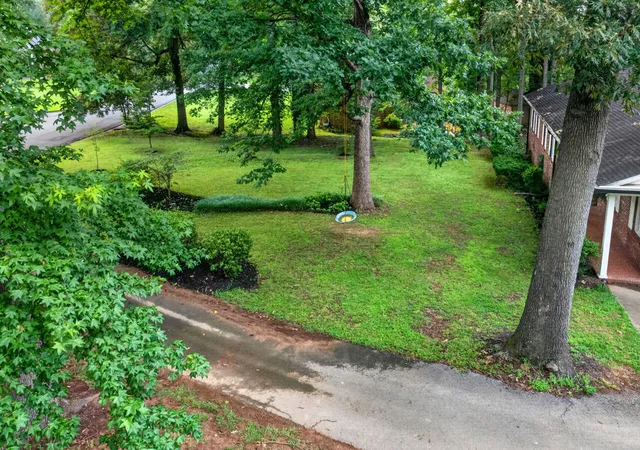 Homes for sale in Murray, KY | 1207 Dogwood, Murray, KY 42071 | MLS# 26017332