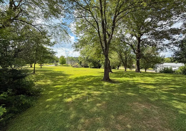 Homes for sale in Paducah, KY | 4734 Hendron Rd, Paducah, KY 42003 | MLS# 26017340