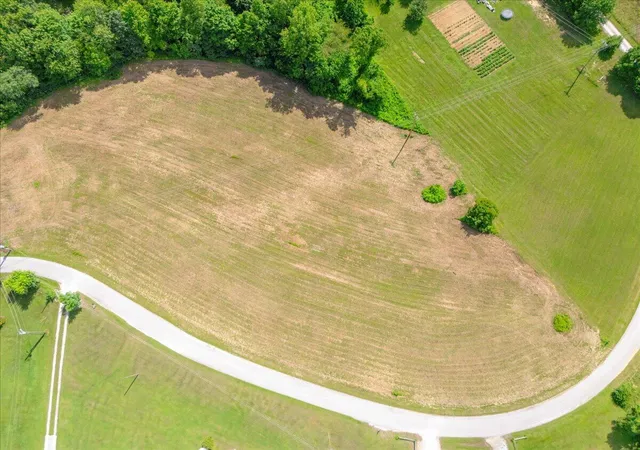 Homes for sale in East Bernstadt, KY | 8888 Little Arthur Ridge Rd, East Bernstadt, KY 40729 | MLS# 26014572