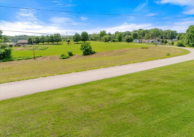 Homes for sale in East Bernstadt, KY | 8888 Little Arthur Ridge Rd, East Bernstadt, KY 40729 | MLS# 26014572