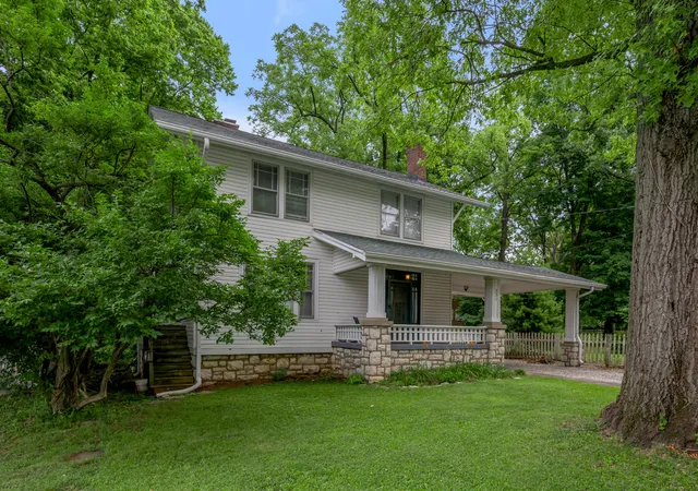 Homes for sale in Versailles, KY | 331 Lexington St, Versailles, KY 40383 | MLS# 26017956