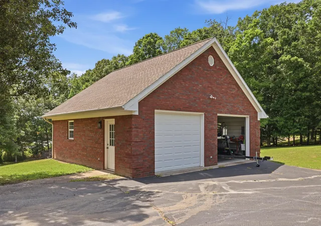3rd image of 419 Livingston Wy, Cadiz, KY 42211 | MLS# 26017323