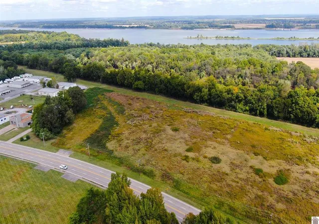 Photo 4 of Land for sale at 3020 Wayne Sullivan Dr, Paducah, KY 42003 | MLS# 26016594 | Listing updated on 2026-07-08