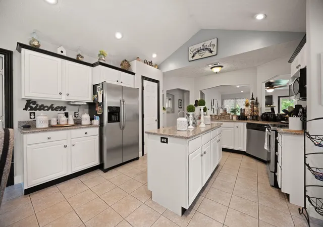 Homes for sale in Jamestown, KY | 398 Carriage Ln, Jamestown, KY 42629 | MLS# 26014735